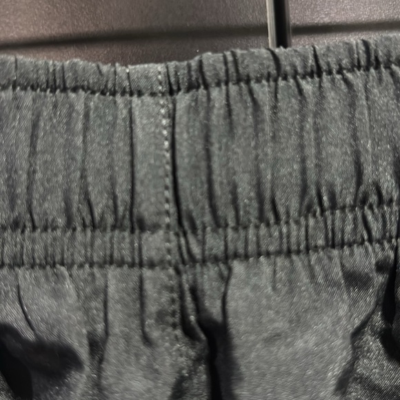 Nike Dri-Fit Running Short panty lined,elastic drawstring waist,mesh side panels - Picture 3 of 9